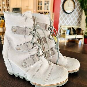 Sorel Gray Lace-Up Boots